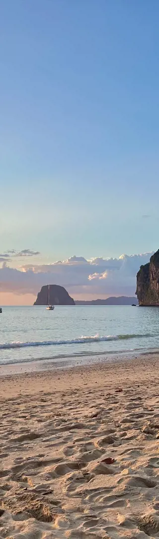 Sonnenuntergang am Charlie Beach auf Koh Mook
